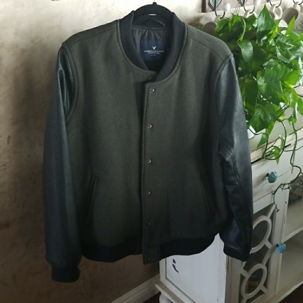 American eagle bomber jacket